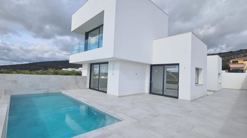 Villa de lujo en San Roque, Cádiz con vistas al mar y piscina privada