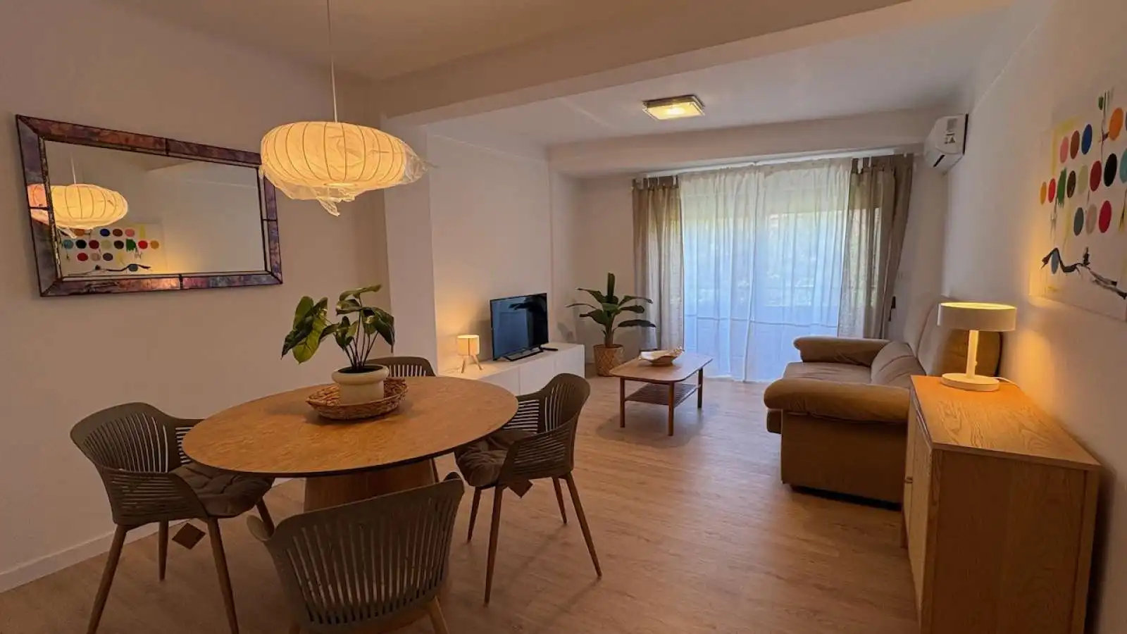 Sala de estar de Apartamento para compartir en Valencia con Aire acondicionado, Terraza y Amueblado
