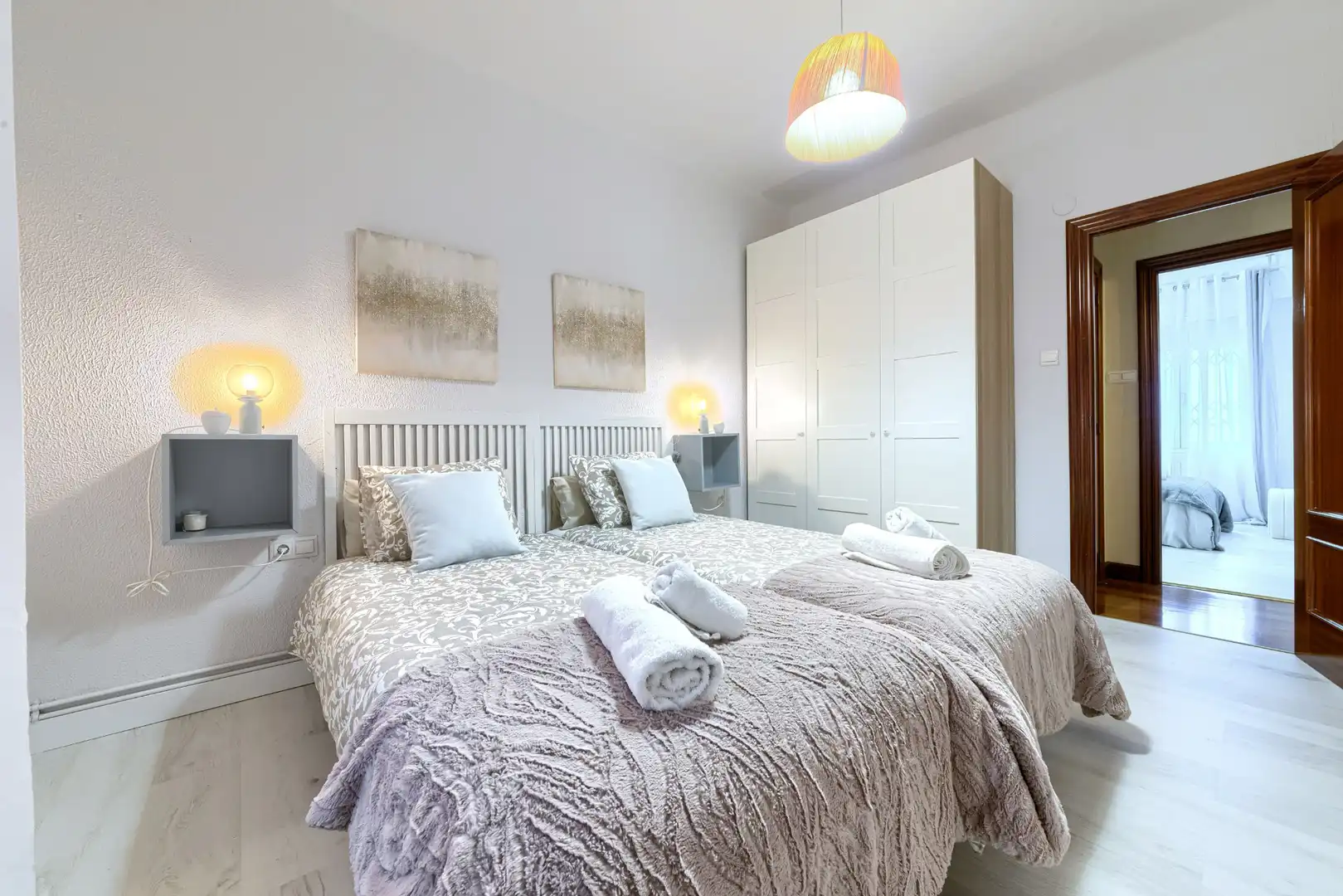 Habitación de Apartamento de alquiler en Bilbao  con Calefacción, Amueblado y Lavadora