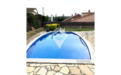Swimming pool of House or chalet for sale in Sant Quirze del Vallès  with Air Conditioner, Heating and Private garden