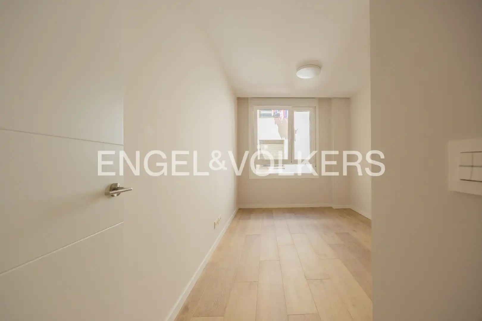 Bedroom of Flat for sale in Abando - Albia