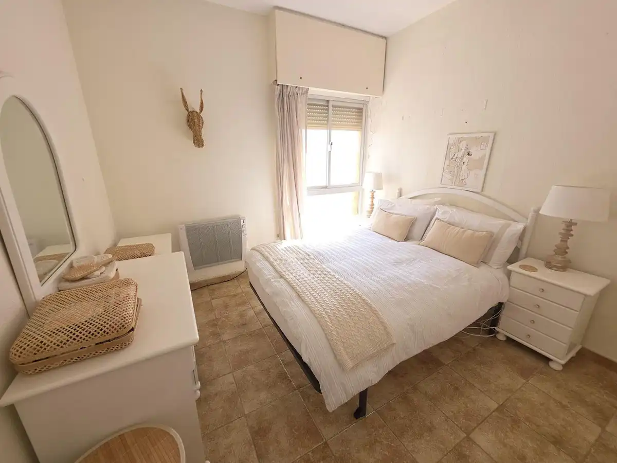Habitación de Apartamento en venta en Fuengirola con Terraza y Amueblado