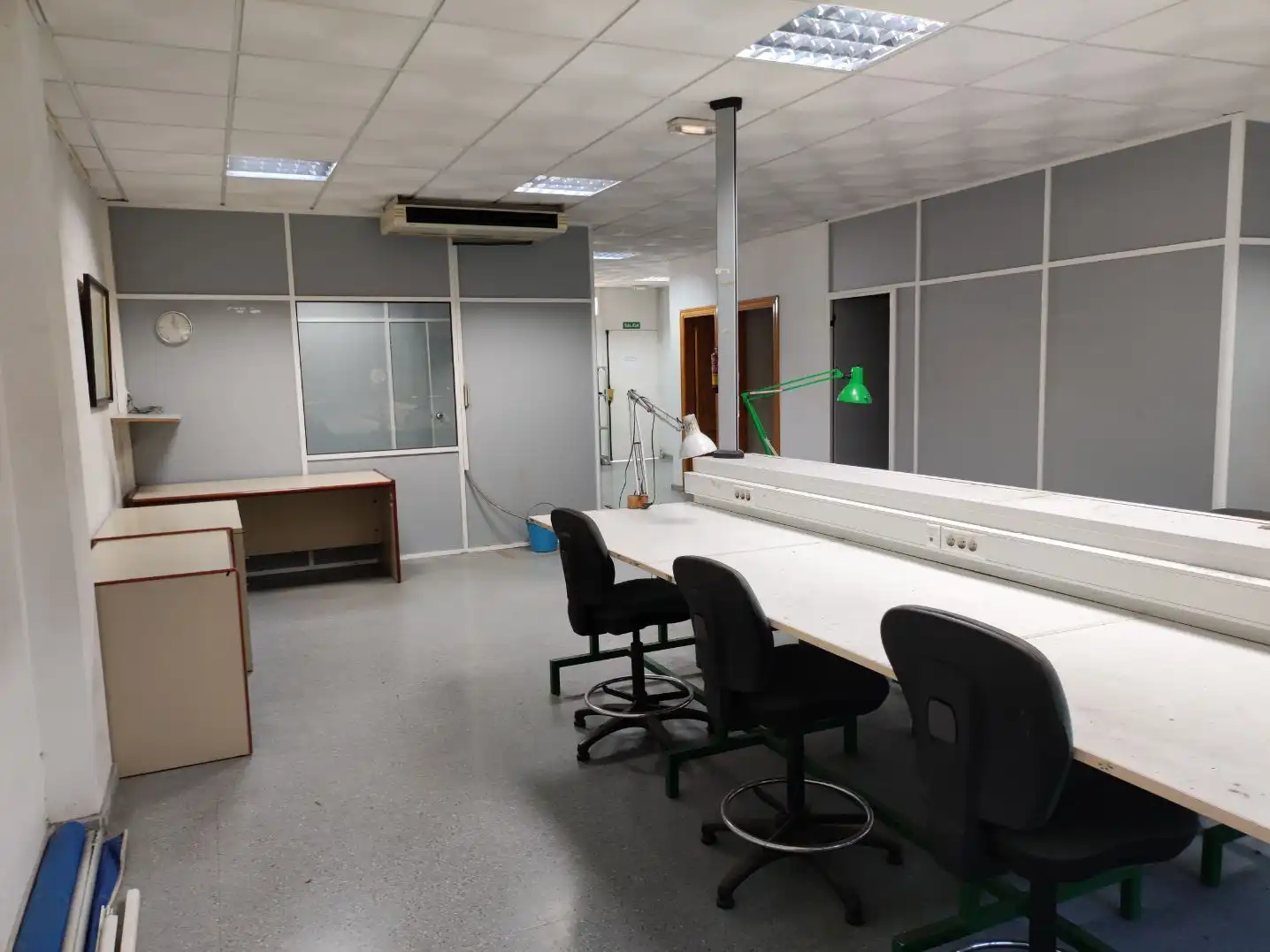 Office for sale in  Almería Capital  with Air Conditioner