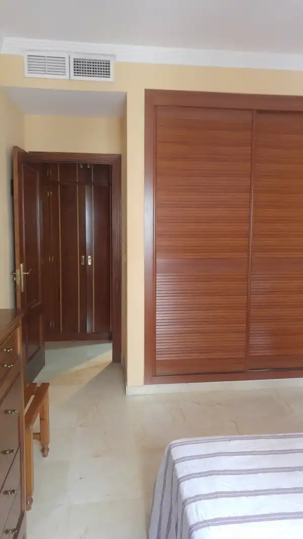 Apartamento con ascensor en alquiler en Alameda de Colón, imagen 9