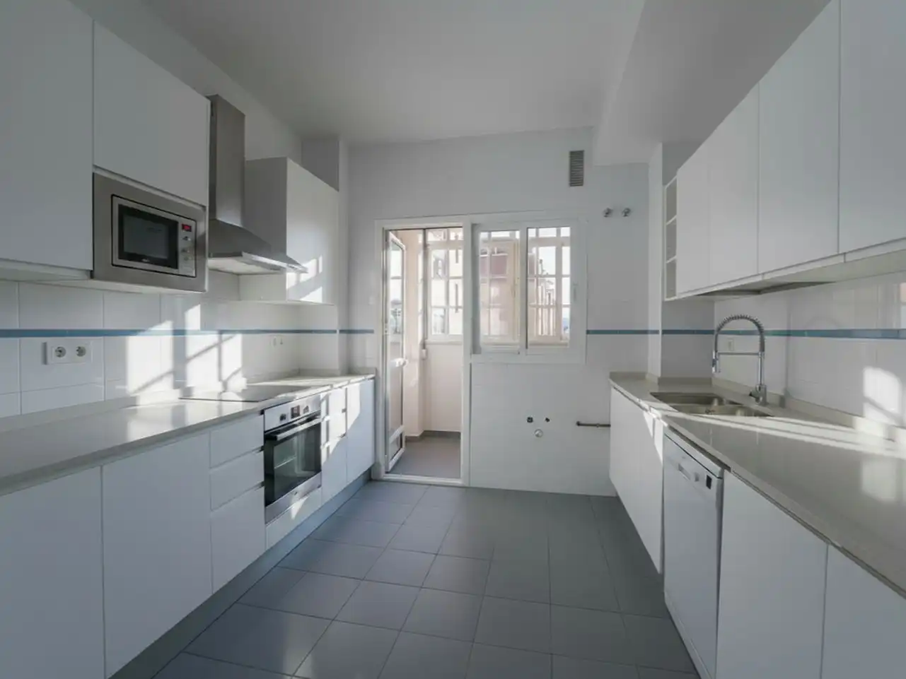 Wohnung mit Garten zum Verkauf in Avenida José Laguillo 29, imagen 2