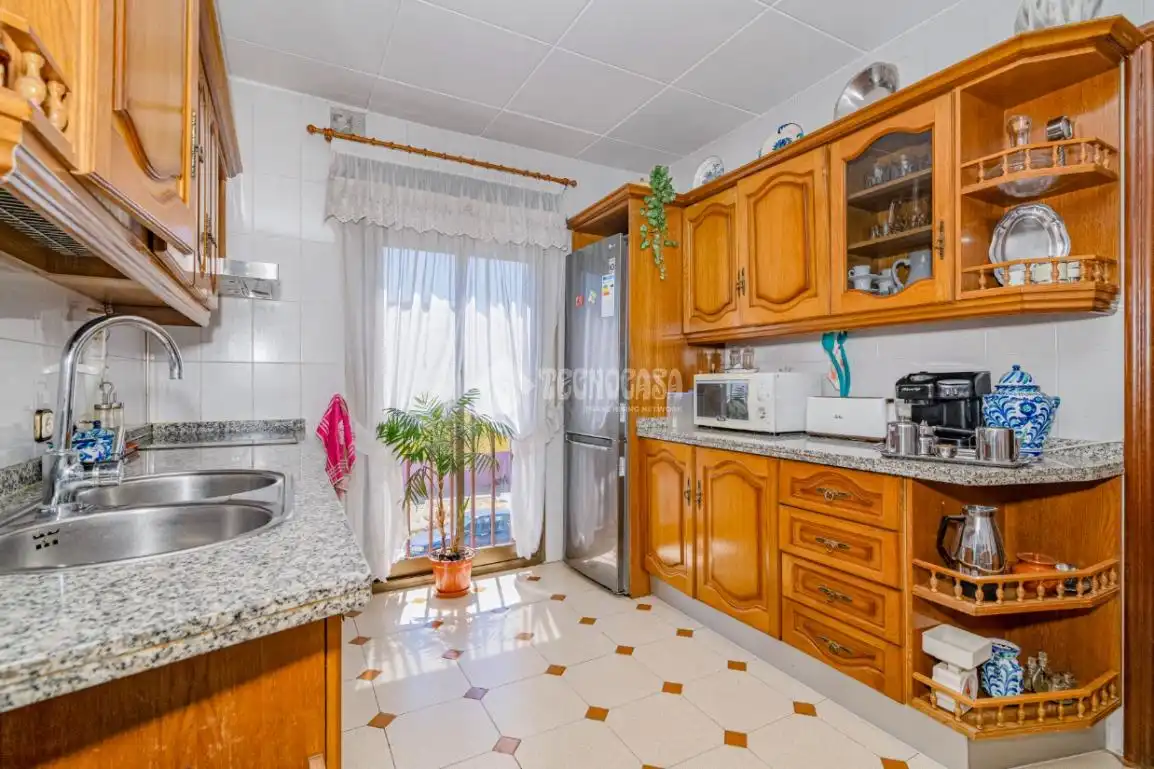 Kitchen of Detached homes for sale in Granada  with Terrace and Balcony