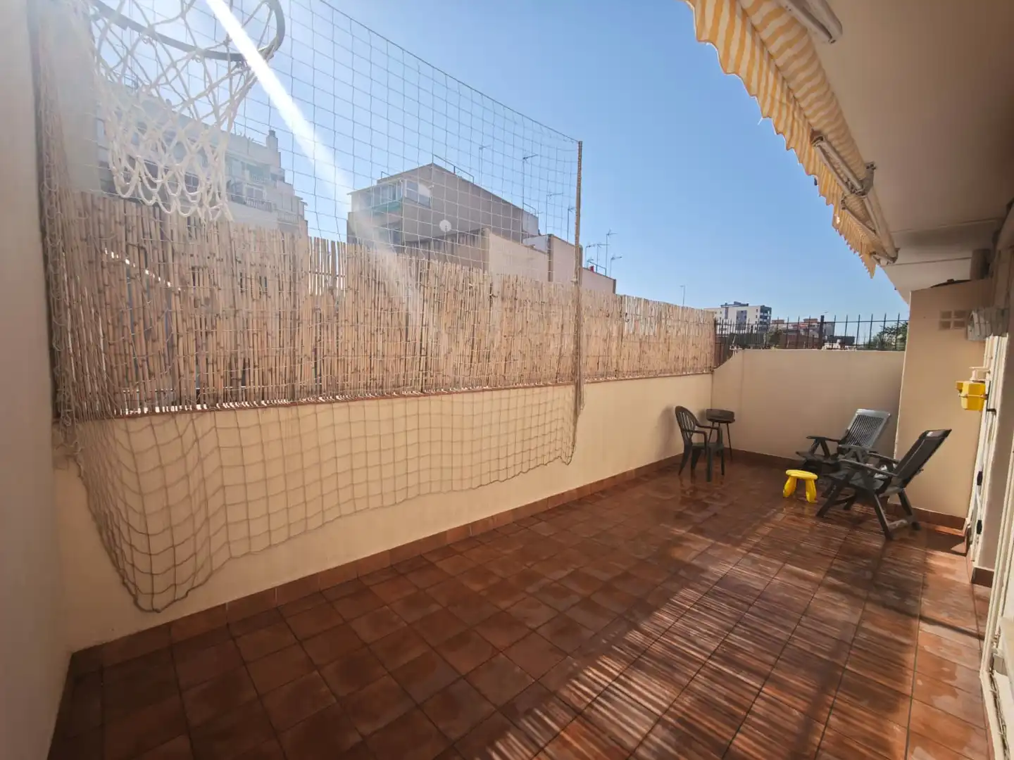Terrasse von Erdgeschoss zum Verkauf in Badalona mit Heizung, Terrasse und Abstellraum