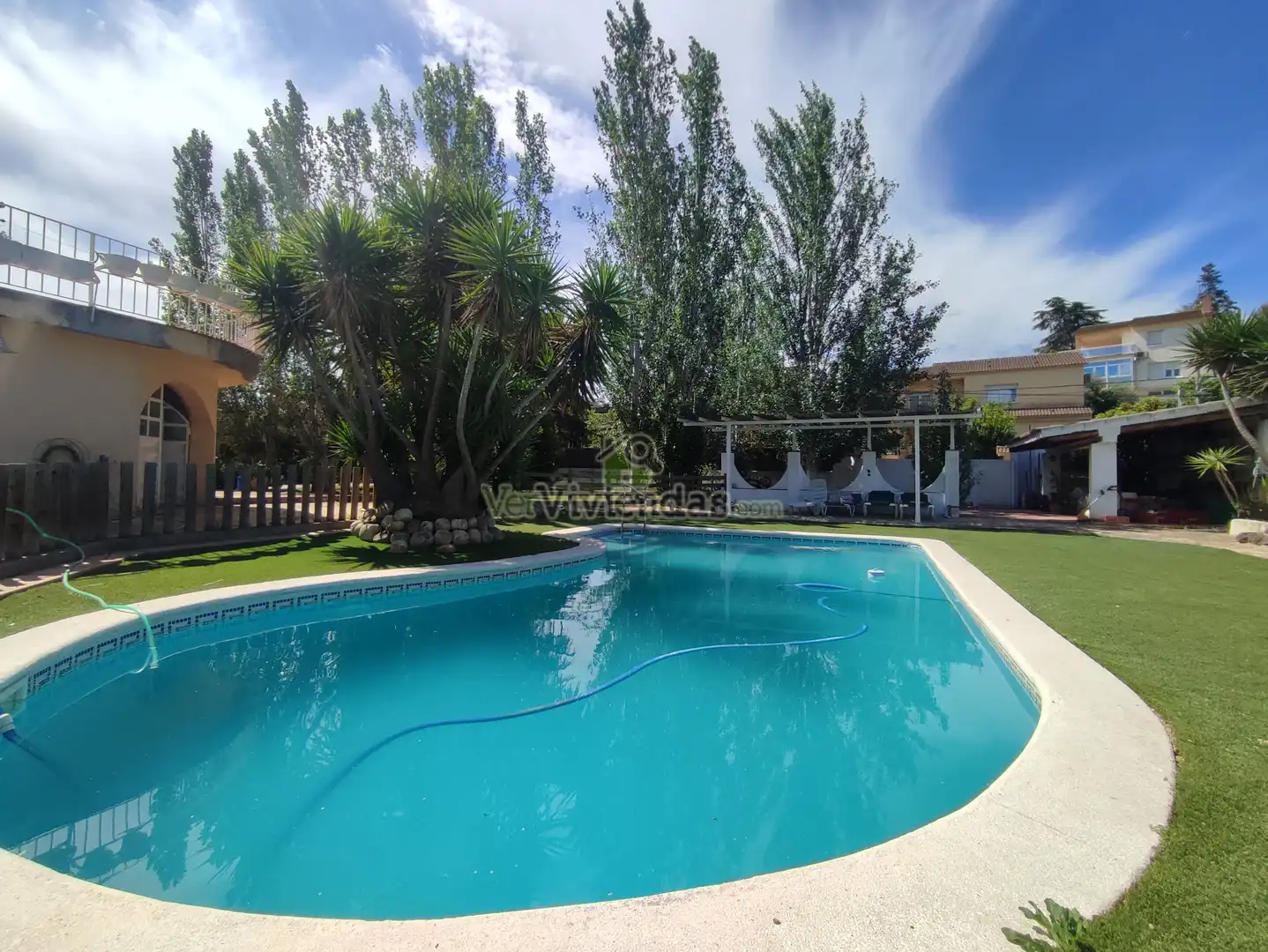 Piscina de Casa o chalet en venta en Esparreguera con Calefacción, Jardín privado y Parquet
