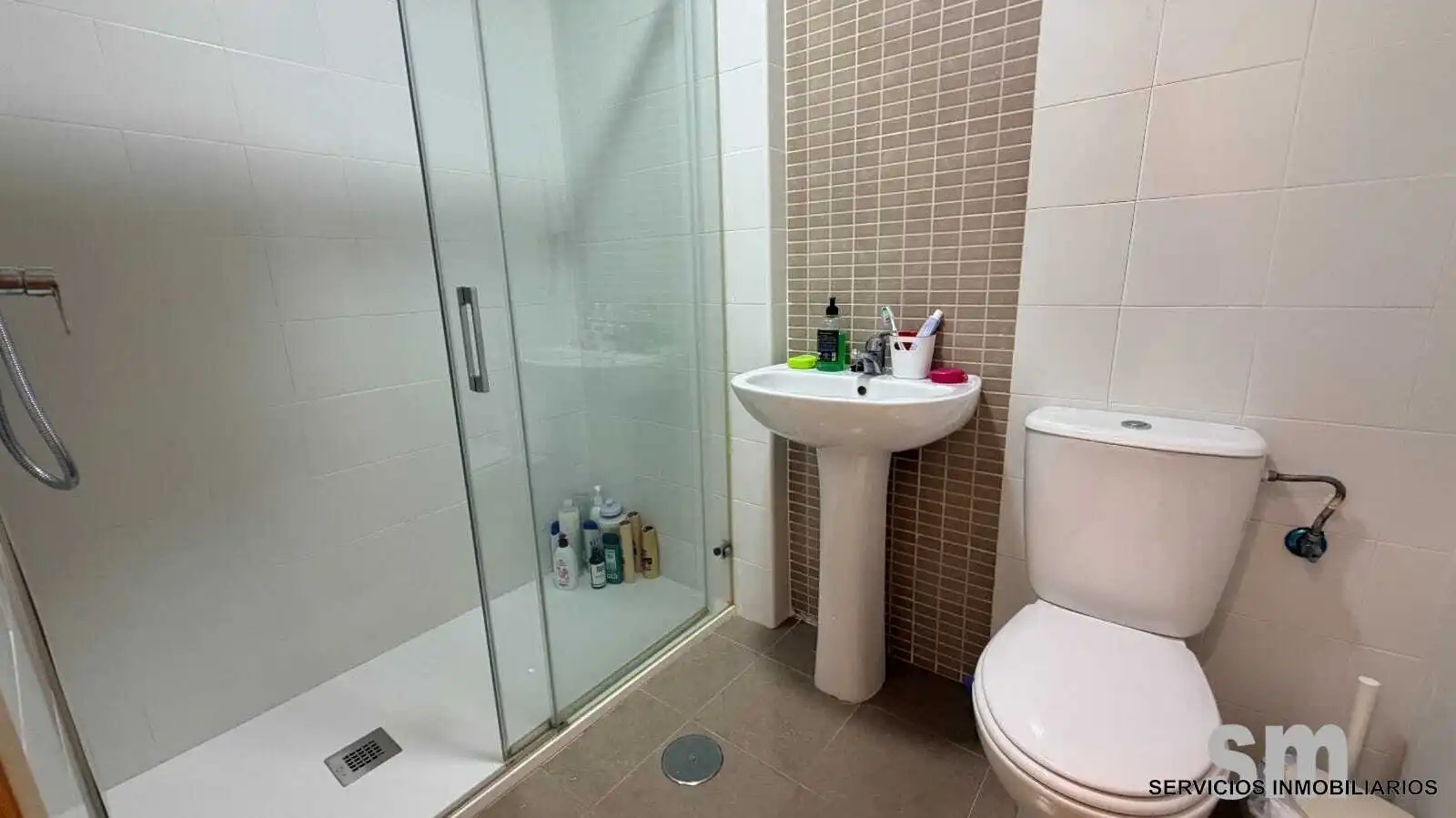 Bathroom of Flat for sale in Ubrique  with Storage room