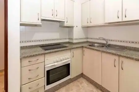 Cocina de Apartamento en venta en Badajoz con Aire acondicionado, Calefacción y Trastero