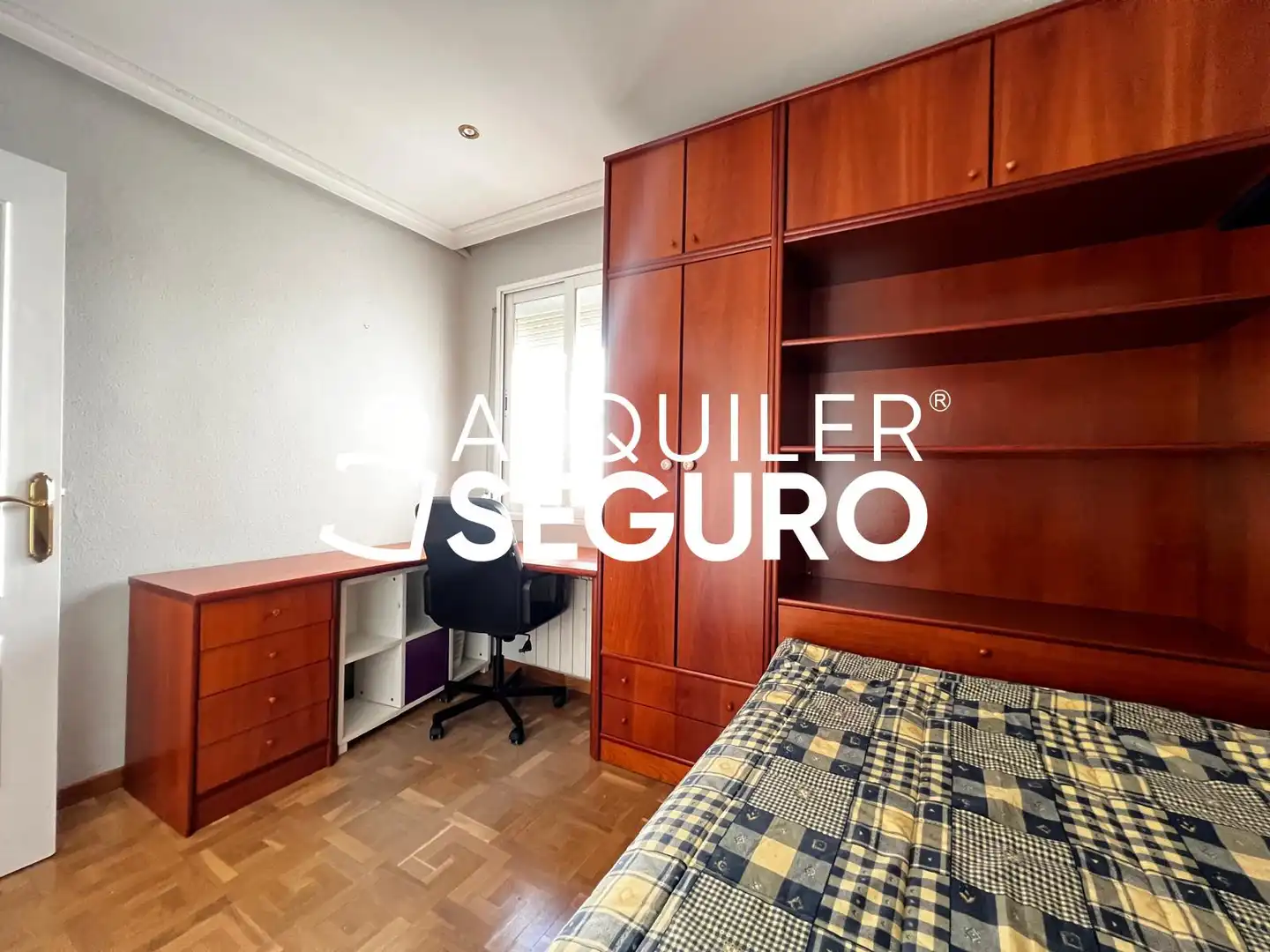 Bedroom of Flat for rent in Madrid  with Heating