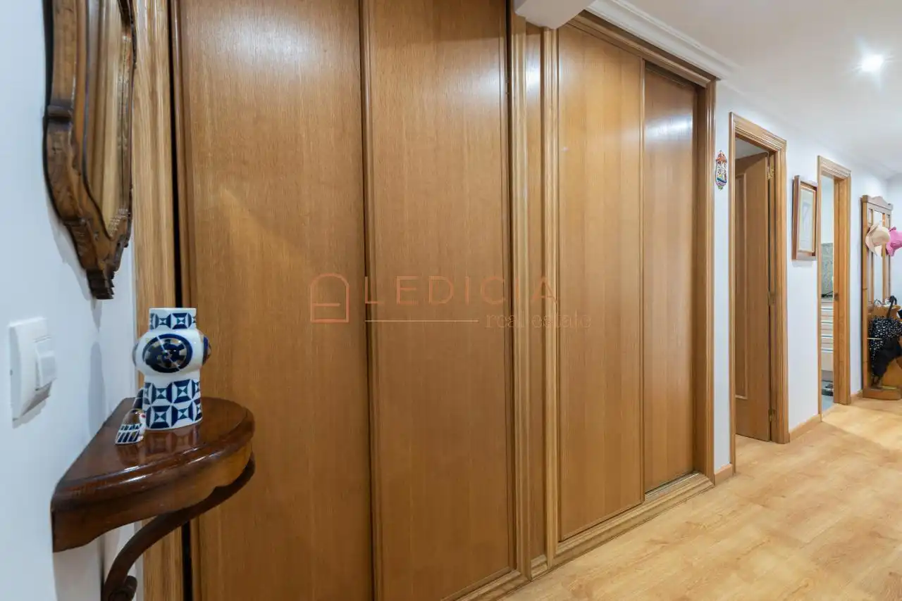 Bedroom of Flat for sale in Vigo   with Heating and Furnished