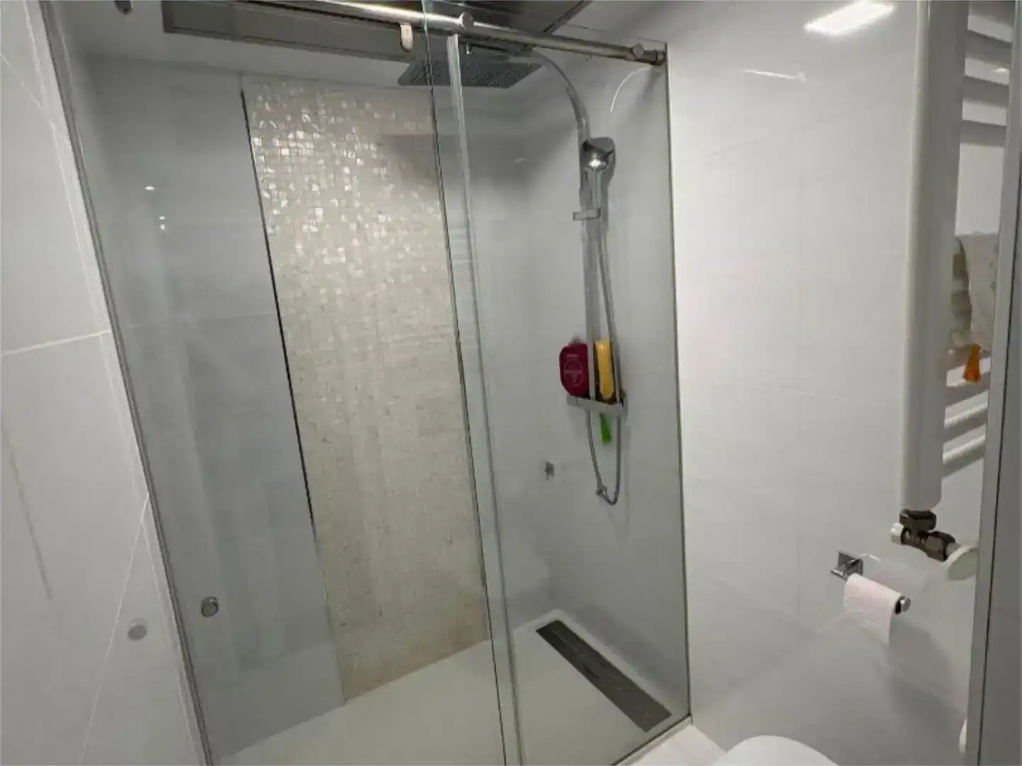 Bathroom of Flat for sale in El Carpio  with Air Conditioner and Balcony