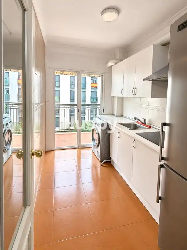 Piso con terraza en venta en Paseo de los Olivos, imagen 3
