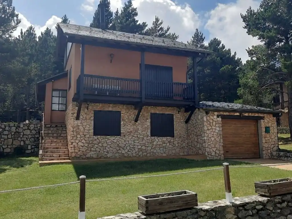 Villa mit Garten zum Verkauf in Avda. Port del Comte 95