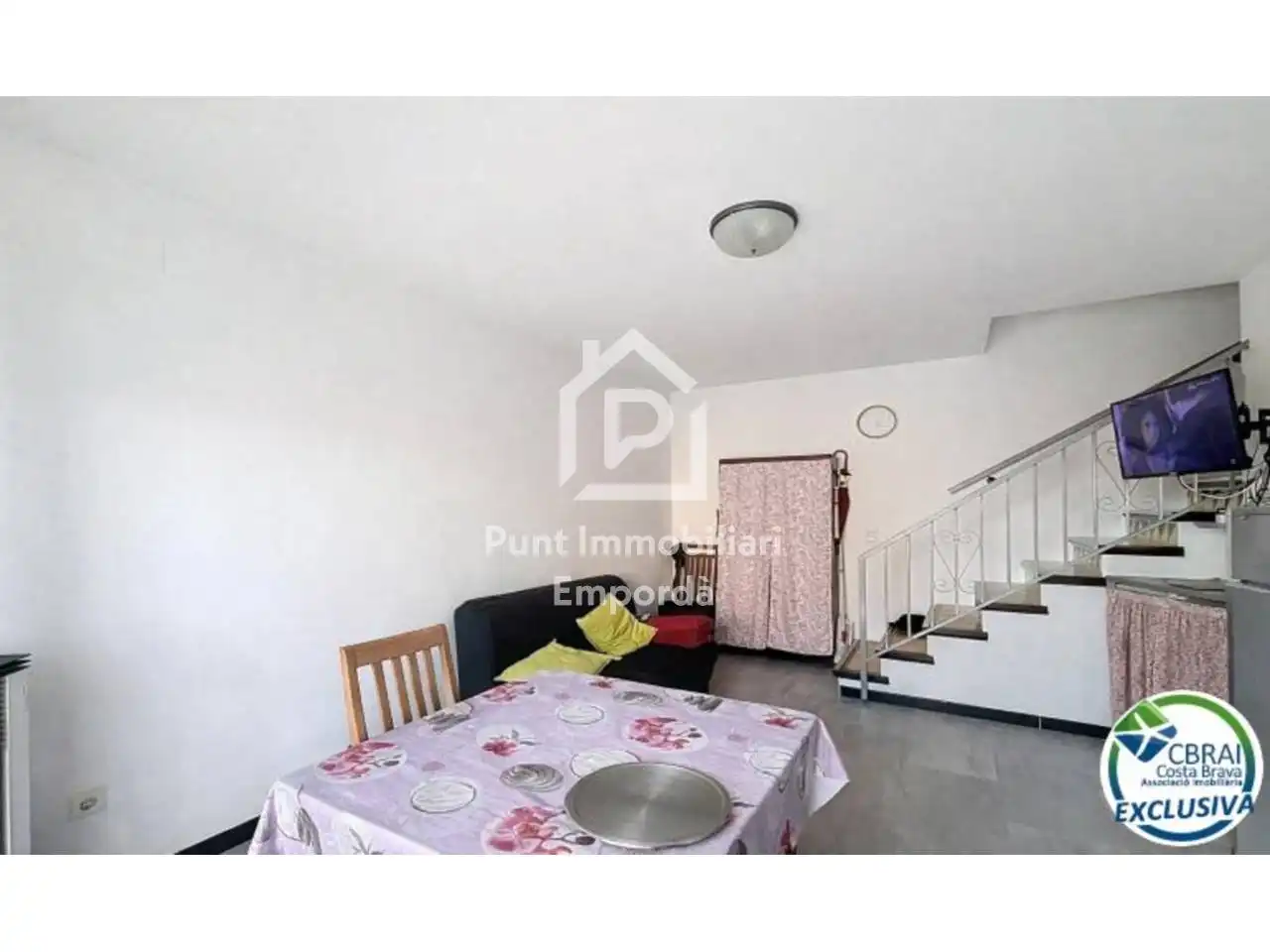 Einfamilien-Reihenhaus zum Verkauf in Empuriabrava mit Klimaanlage, Heizung und Terrasse