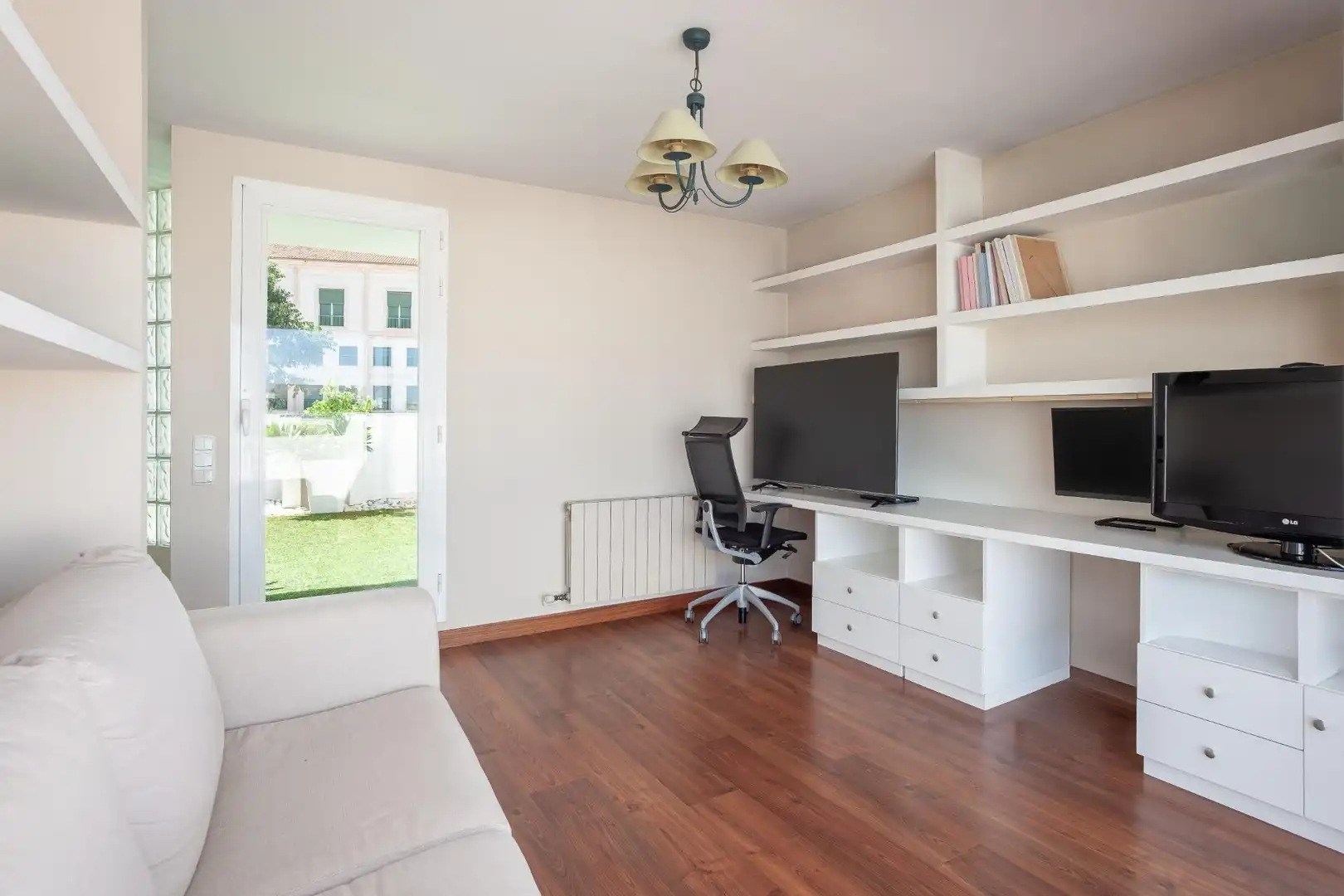 Living room of Detached homes for sale in  Palma de Mallorca  with Air Conditioner, Heating and Private garden