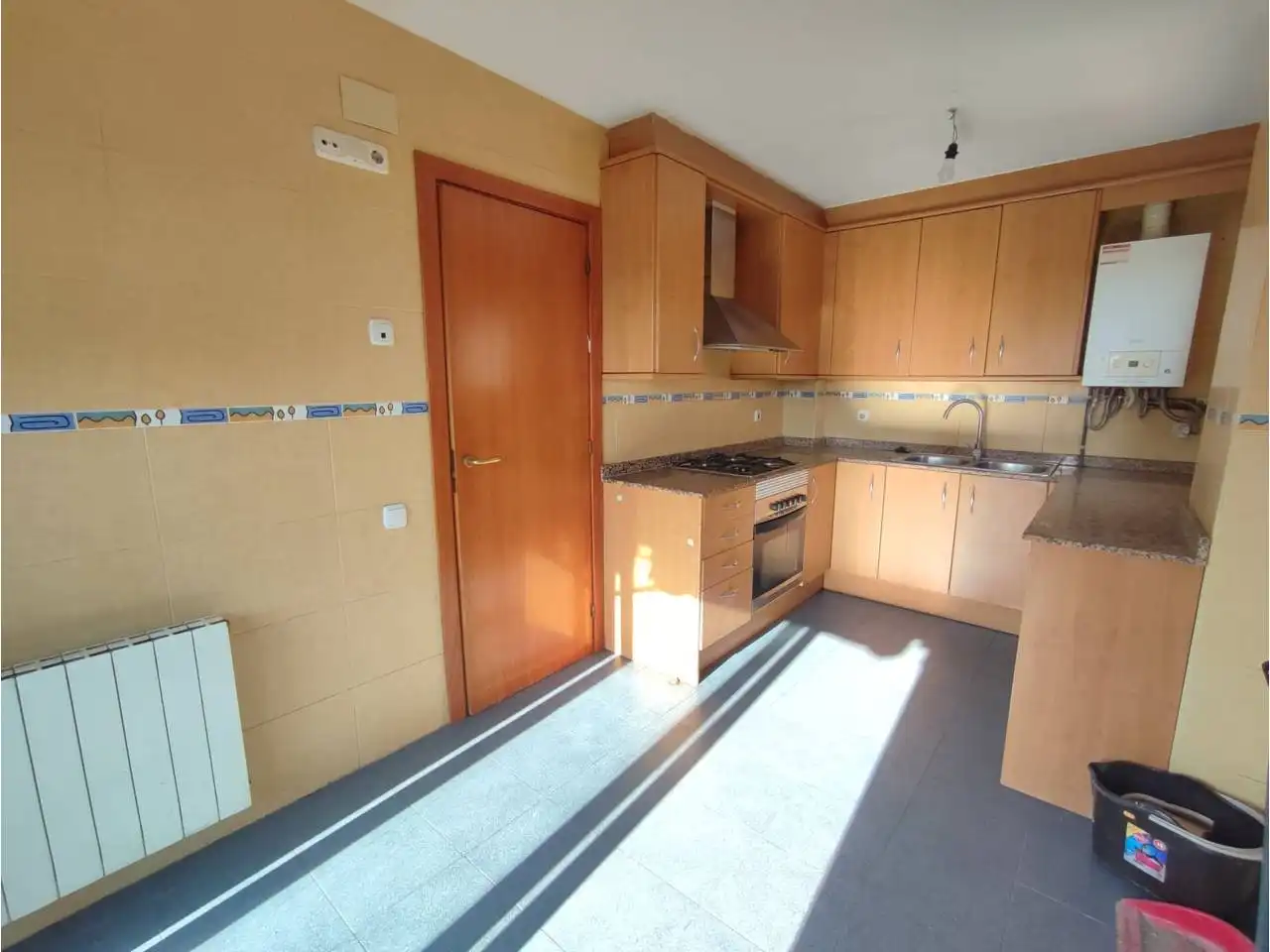 Kitchen of Flat for sale in Sant Sadurní d'Anoia  with Air Conditioner, Heating and Parquet flooring