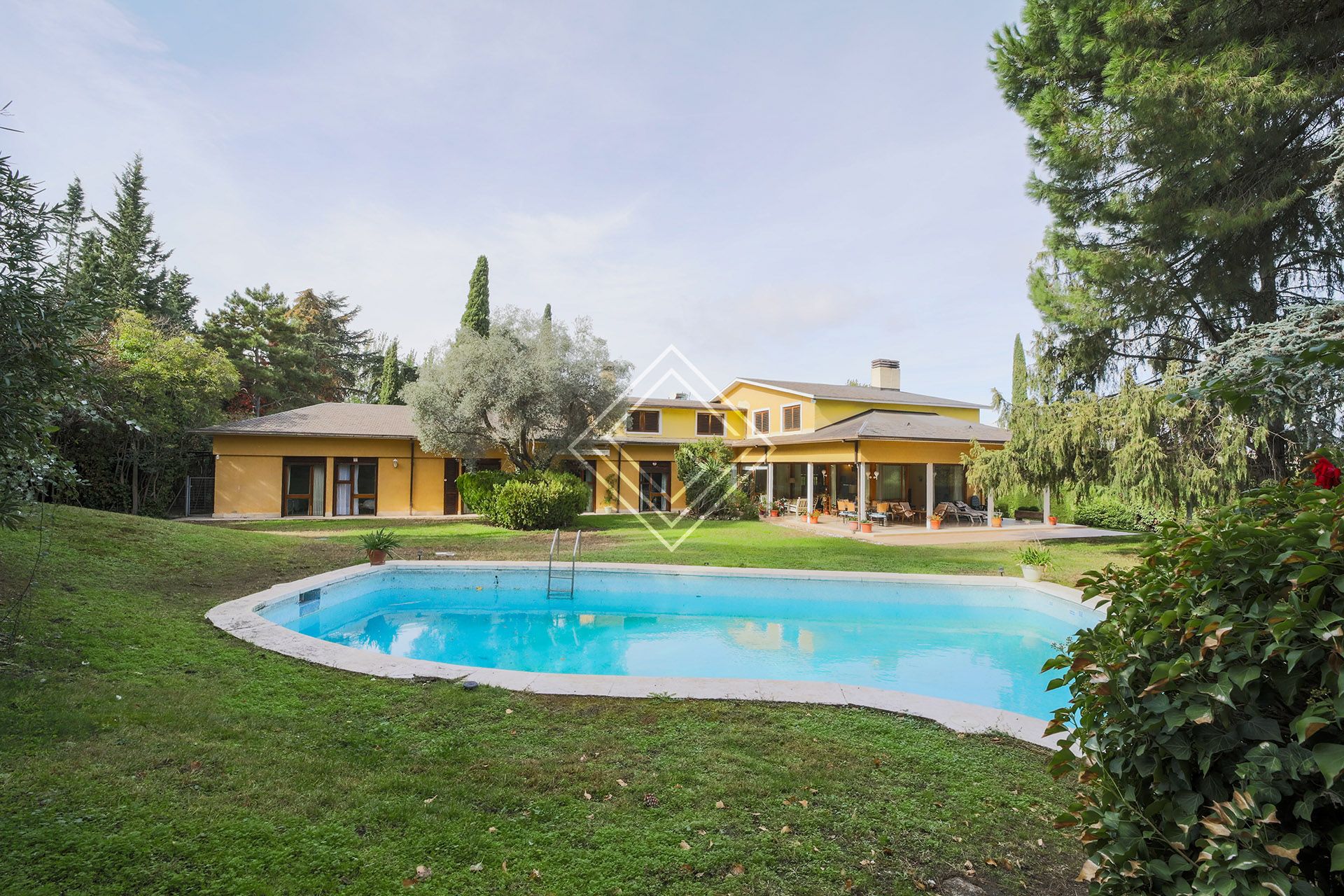 Jardín de Casa o chalet en venta en Pozuelo de Alarcón con Aire acondicionado, Calefacción y Jardín privado