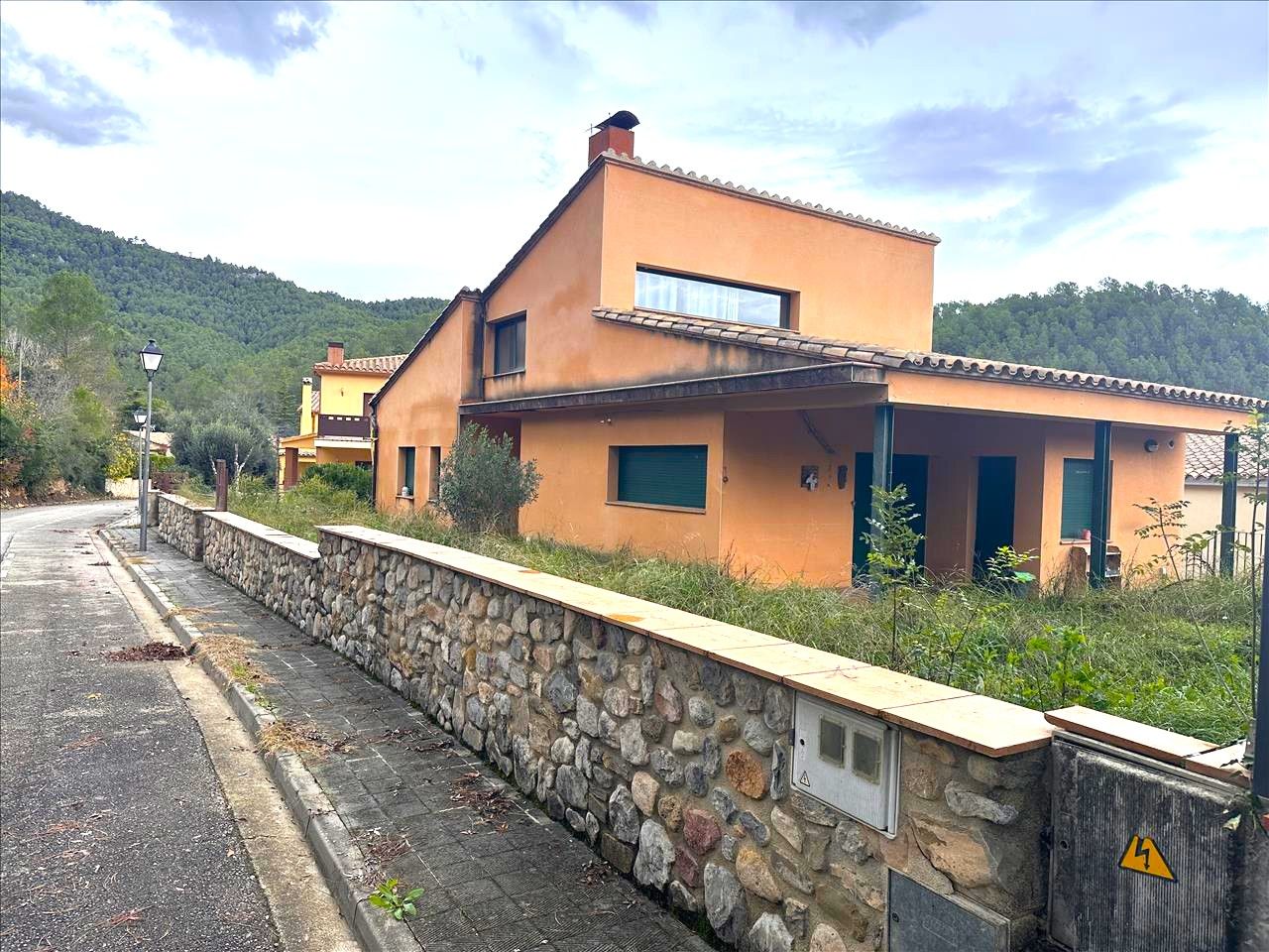 Vista exterior de Casa o xalet en venda en Sant Llorenç de la Muga amb Jardí privat i Traster