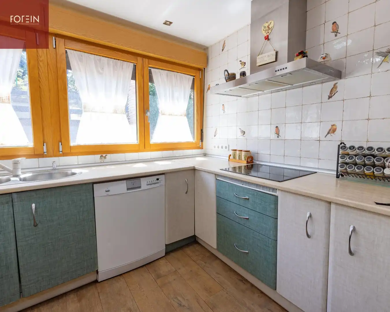 Cocina de Casa o chalet en venta en El Casar con Aire acondicionado, Calefacción y Jardín privado