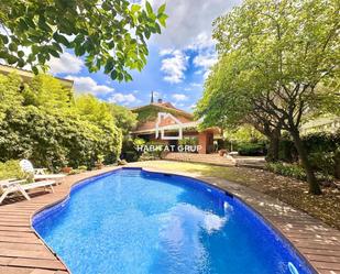 Jardí de Casa o xalet en venda en Sant Cugat del Vallès amb Aire condicionat, Calefacció i Jardí privat