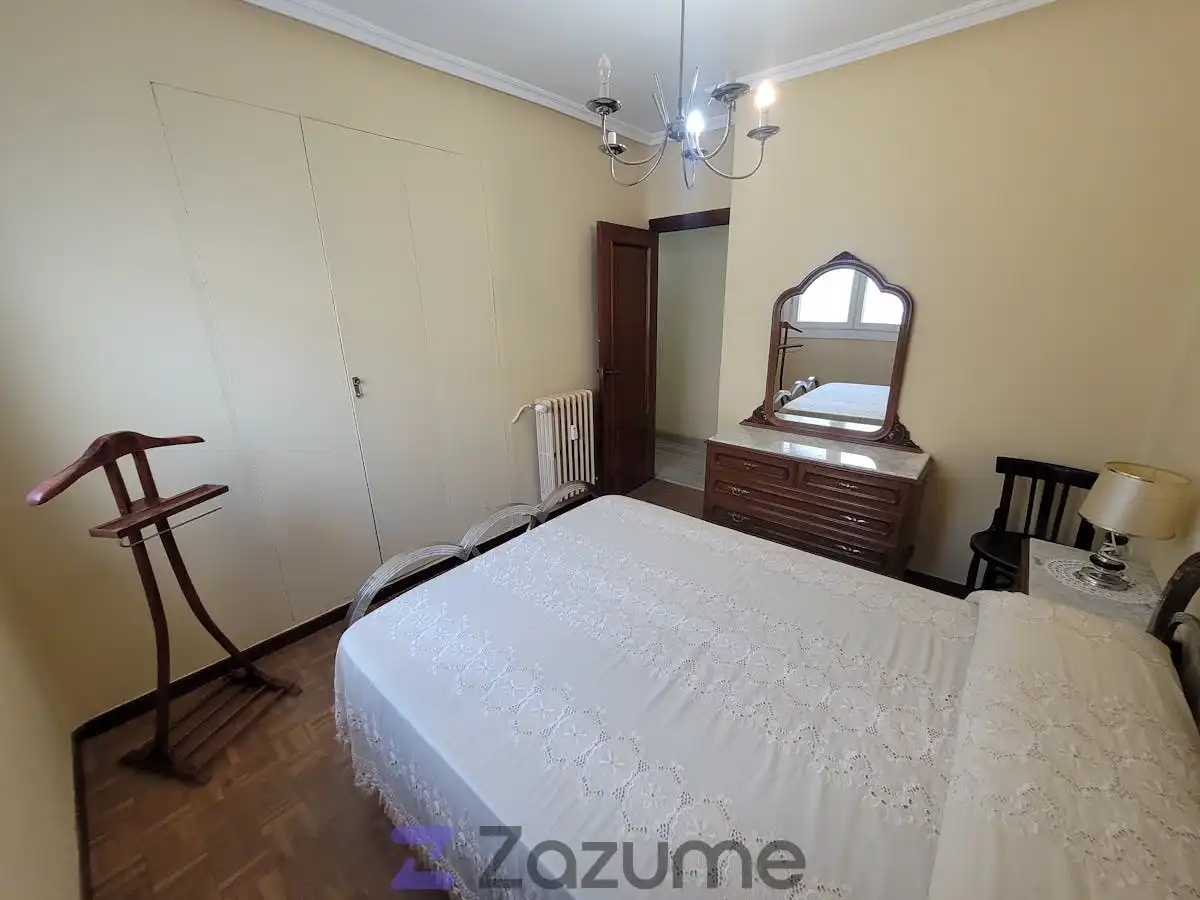 Habitación de Piso de alquiler en Cuéllar con Calefacción, Parquet y Terraza