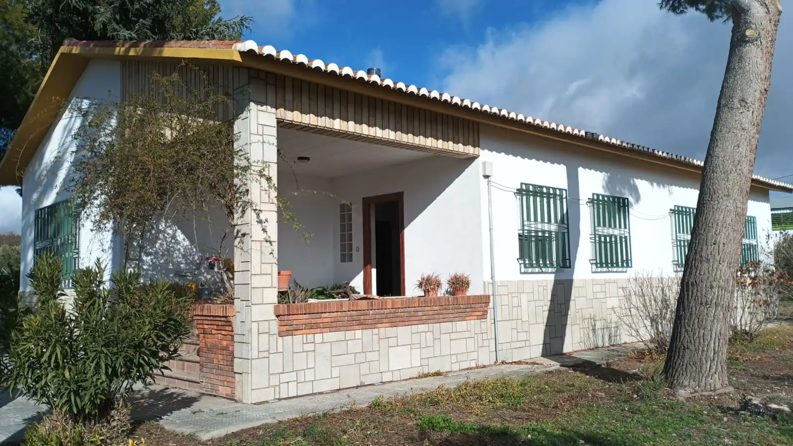 Vista exterior de Casa o chalet en venta en Benamaurel con Calefacción, Terraza y Trastero