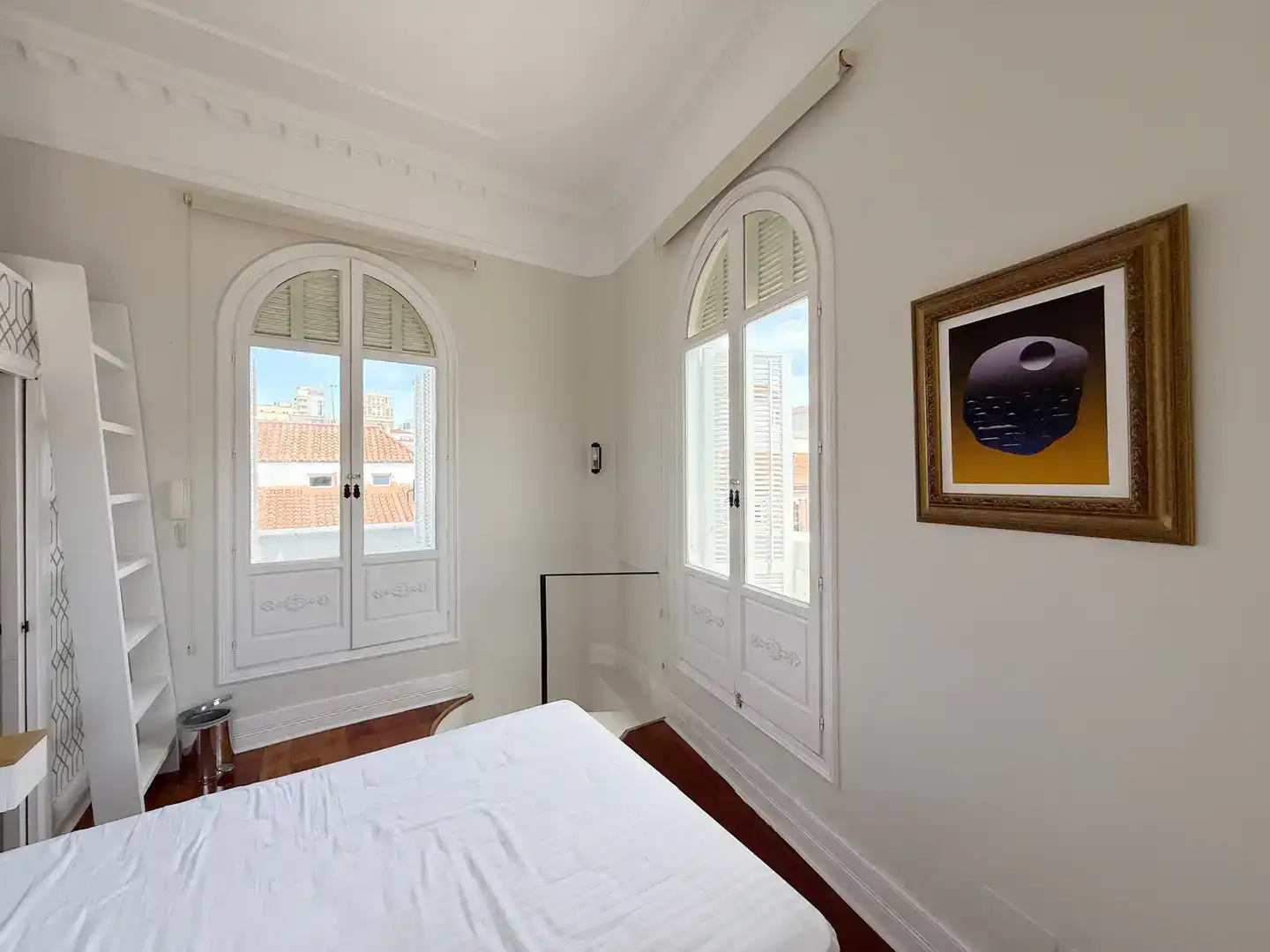 Schlafzimmer von Maisonette zur Miete in  Madrid Capital mit Klimaanlage und Balkon