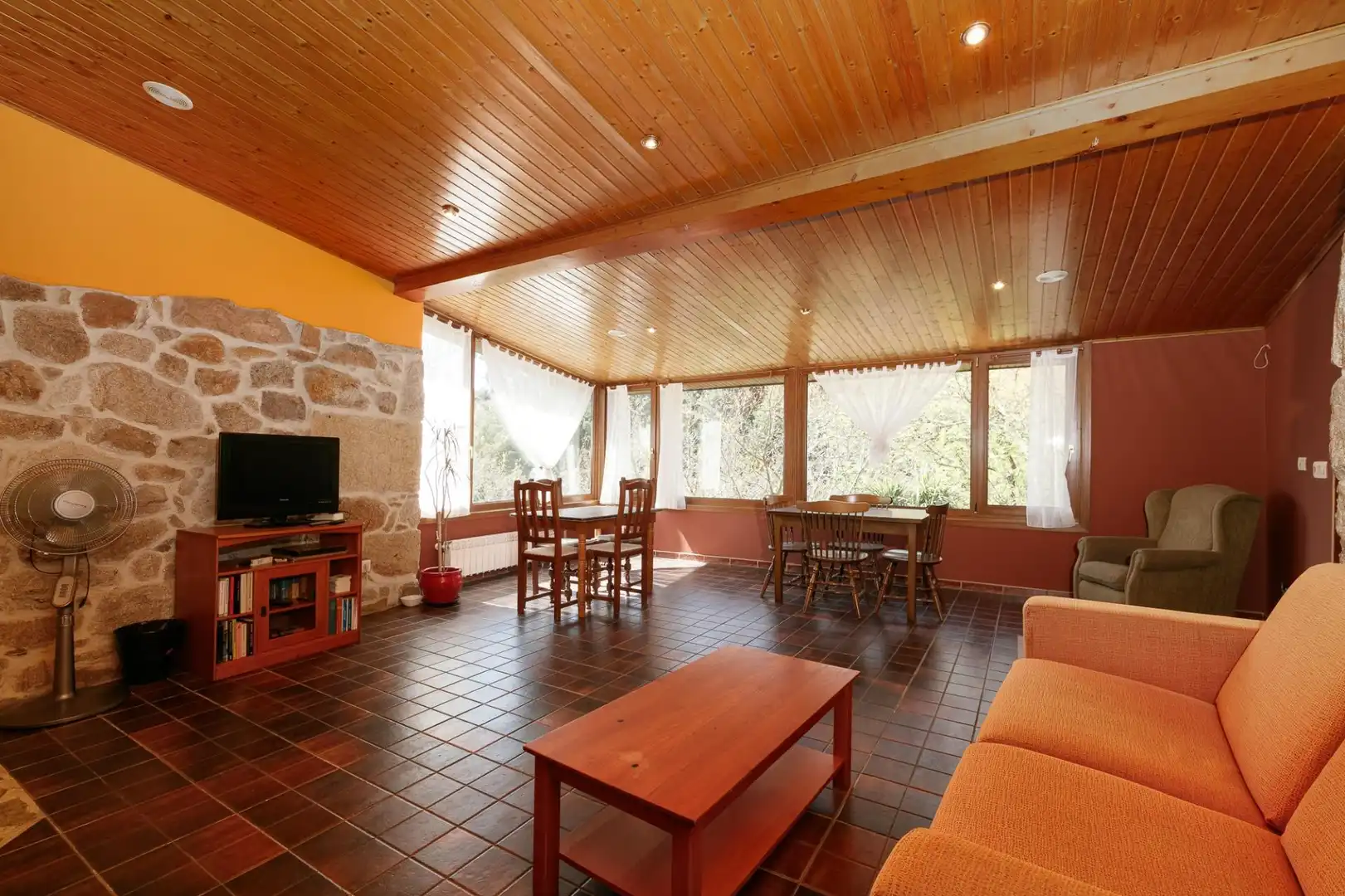 Living room of Houses for sale in Arbo  with Heating, Private garden and Storage room