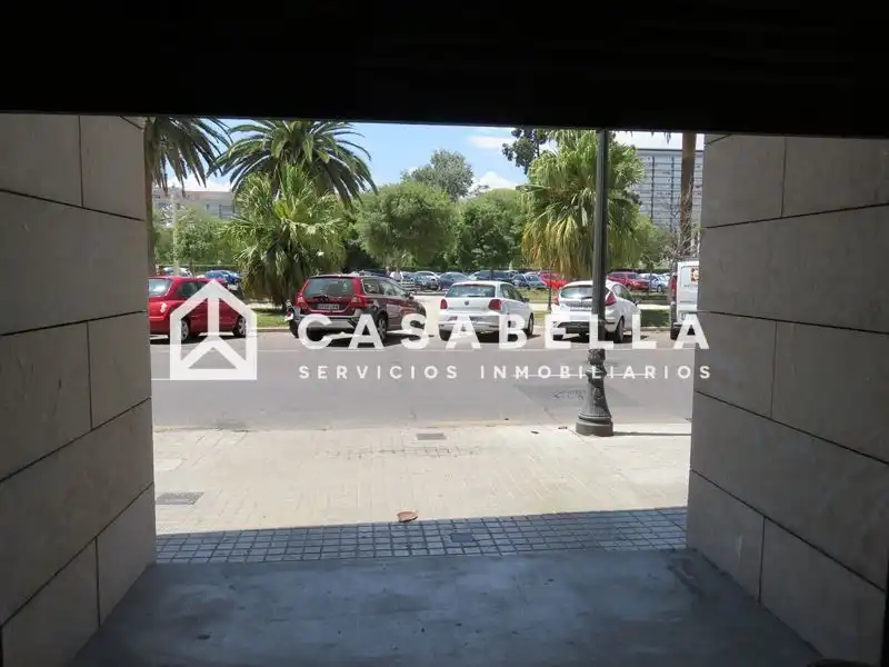 Aparcament de Local de lloguer en Valencia