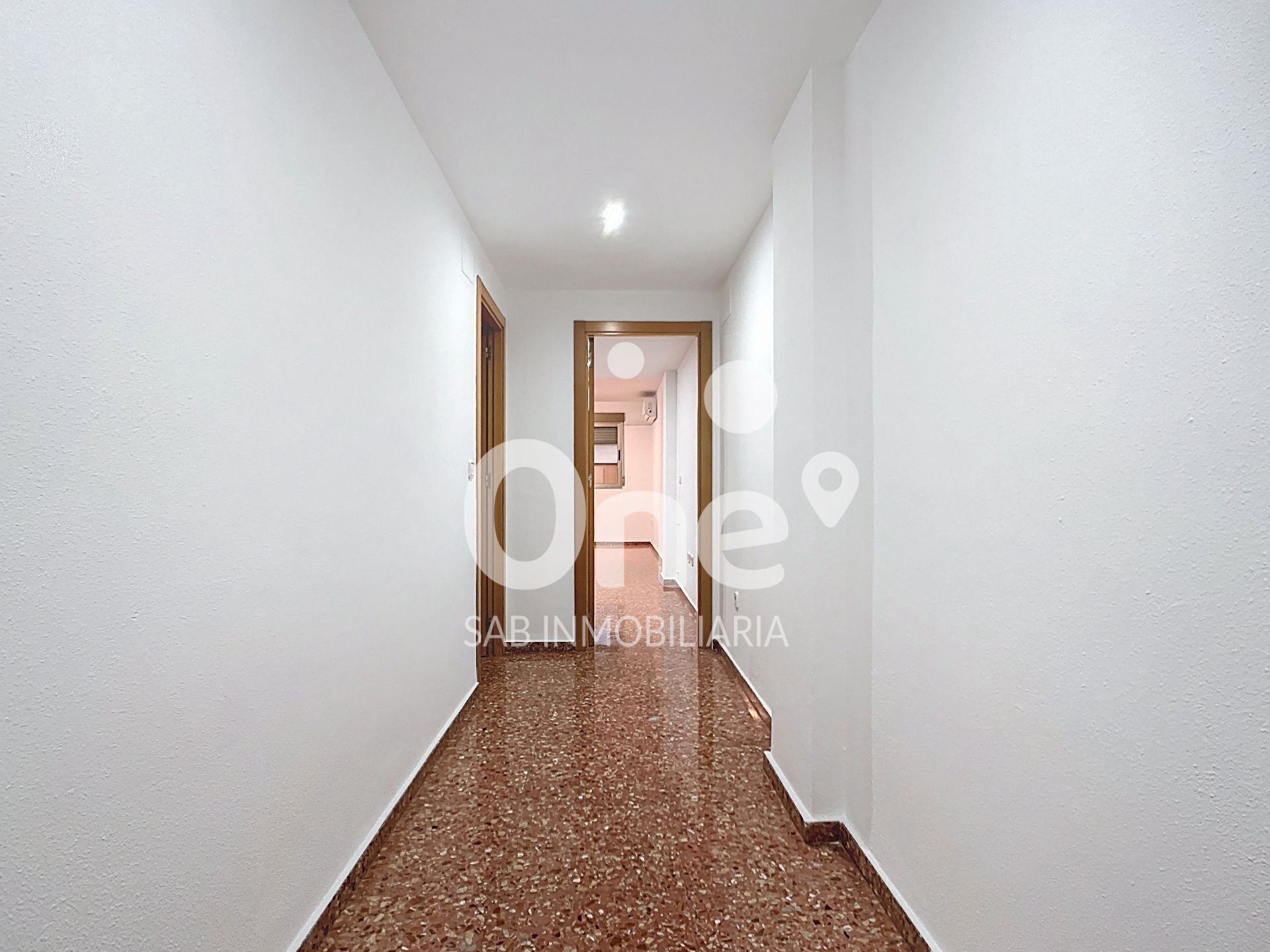 Piso de alquiler en San Antonio de Benagéber con Aire acondicionado, Trastero y Horno