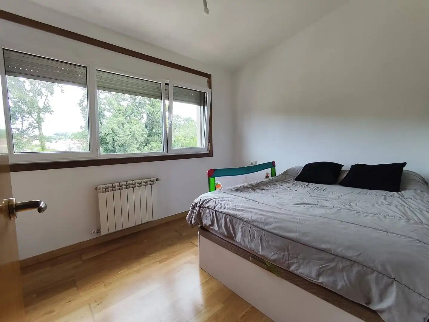 Habitación de Casa adosada en venta en Teo con Calefacción, Jardín privado y Terraza