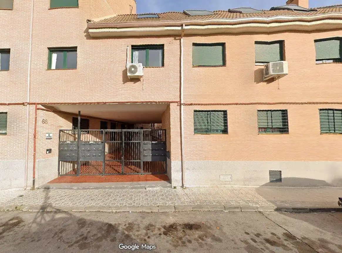 Vista exterior de Piso en venta en Valmojado