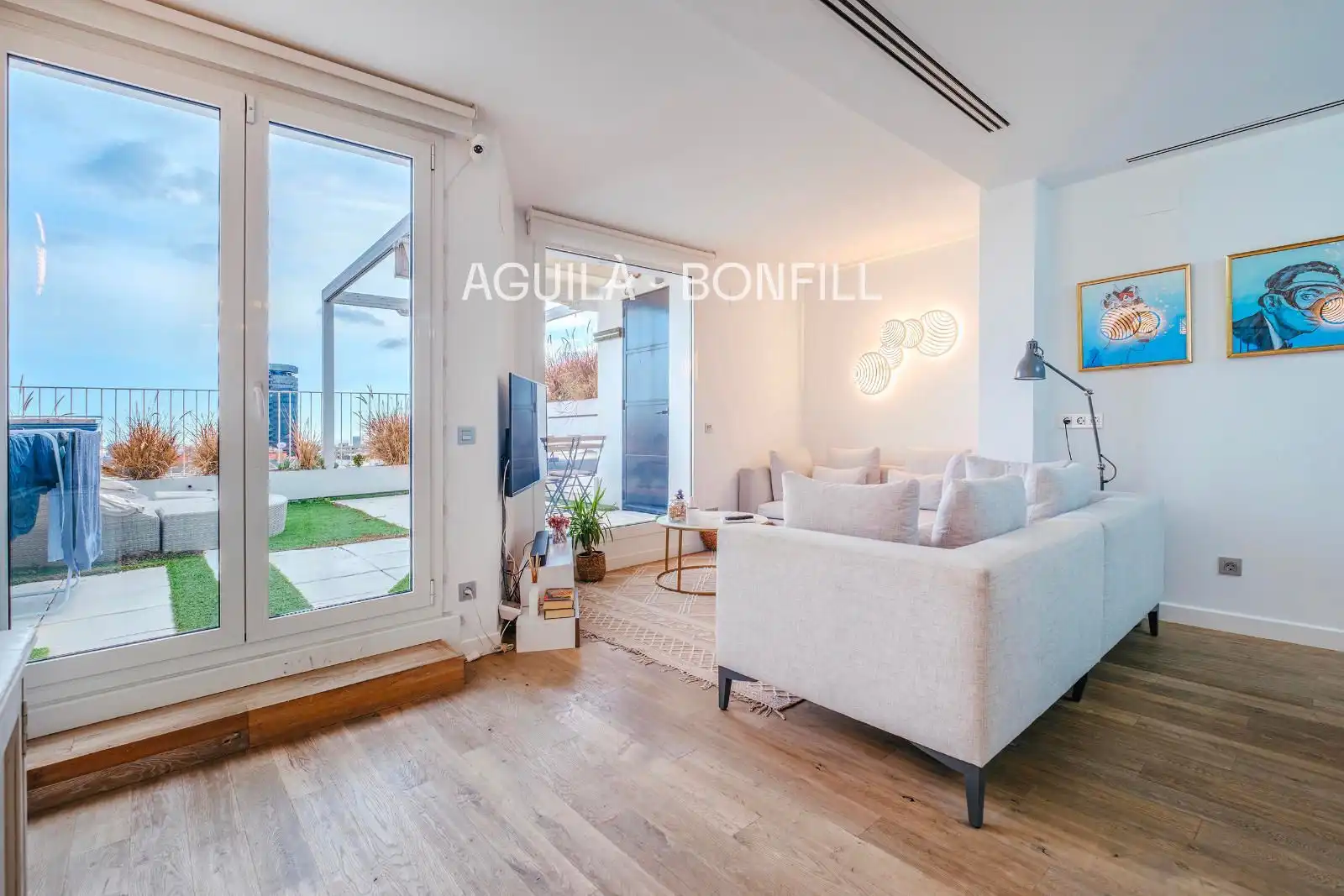 Sala de estar de Ático en venta en Barcelona con Aire acondicionado, Calefacción y Parquet