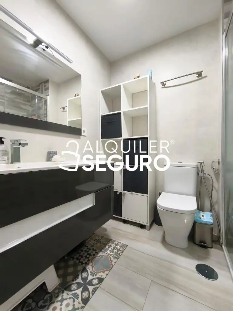 Bathroom of Flat for rent in Sant Joan d'Alacant  with Air Conditioner, Swimming Pool and Furnished