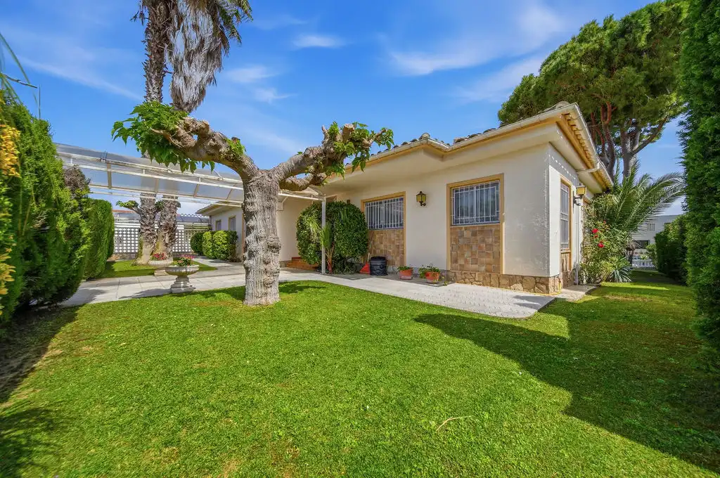 Casa con piscina en venta en Carrer Noguera, imagen 33