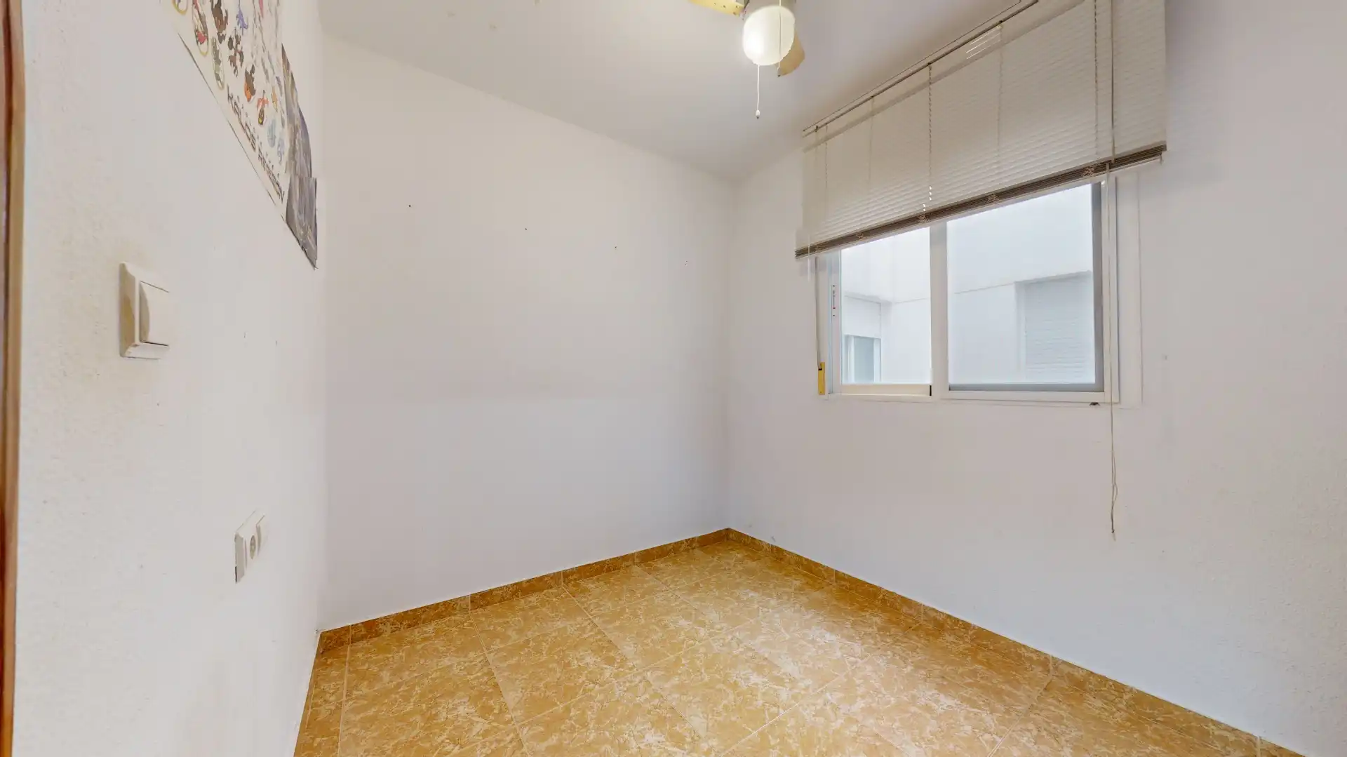 Habitación de Piso en venta en Mutxamel con Aire acondicionado, Trastero y Alarma