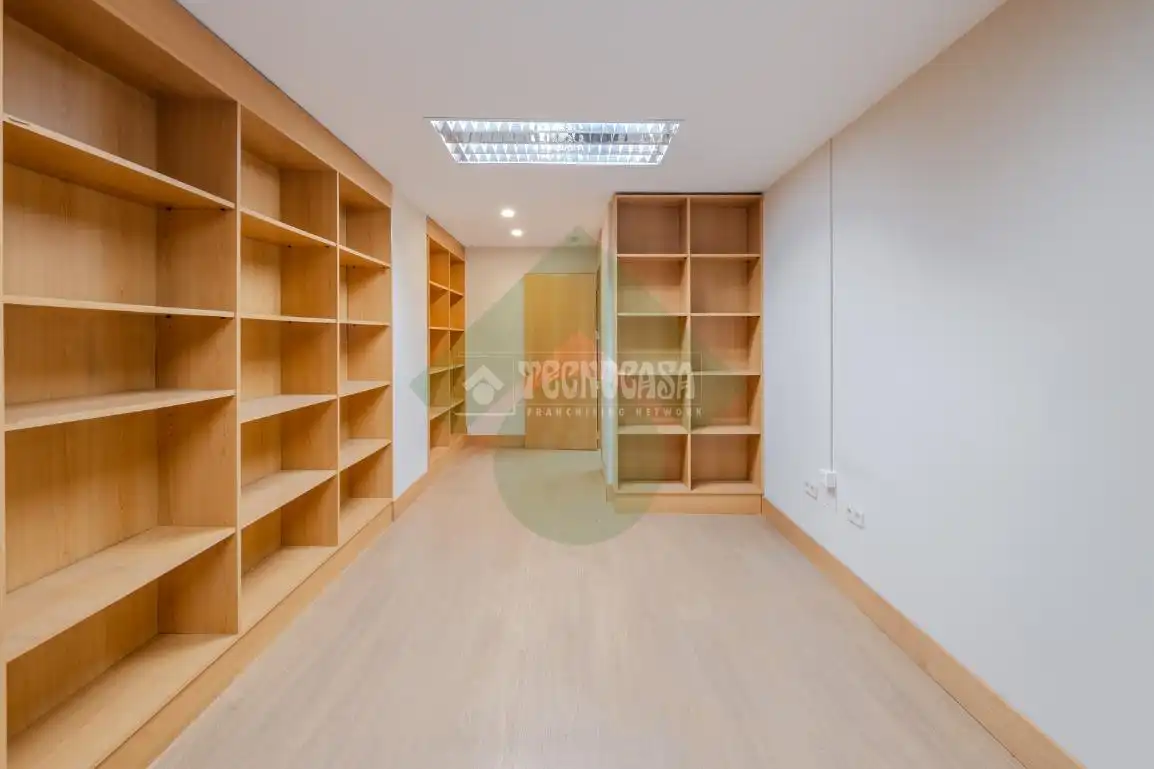 Büro zur Miete in Madrid mit Klimaanlage und Heizung