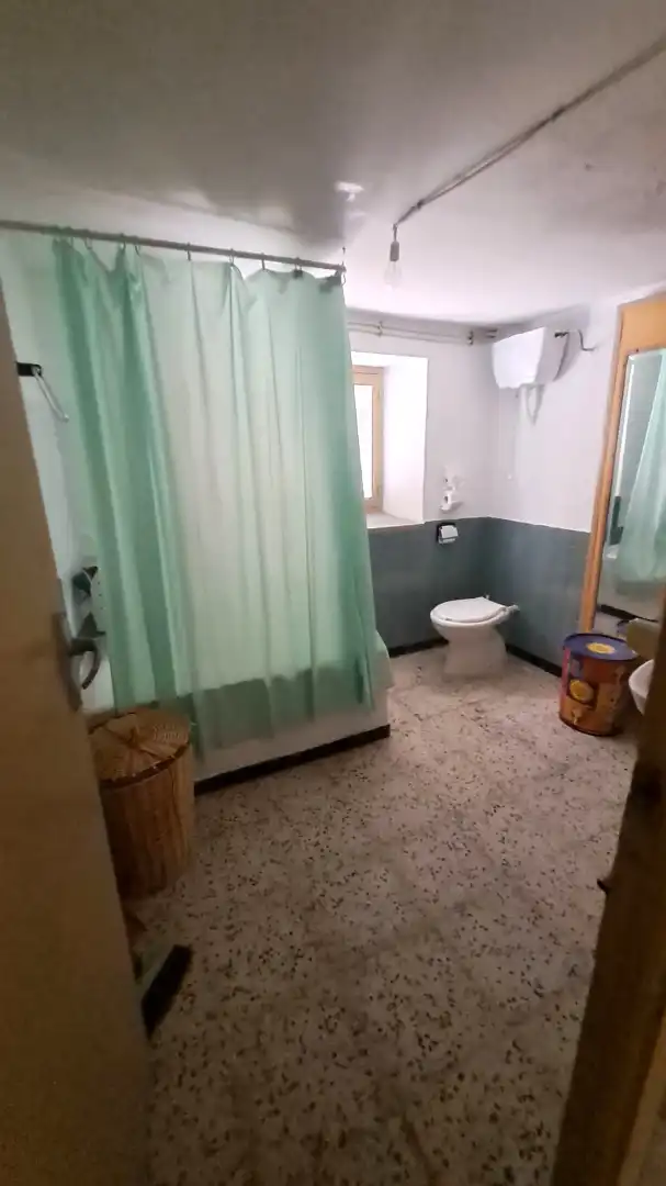 Bany de Casa o xalet en venda en Frumales amb Calefacció i Moblat