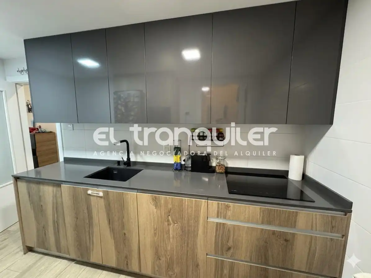 Kitchen of Flat for rent in Madrid  with Air Conditioner, Terrace and Storage room