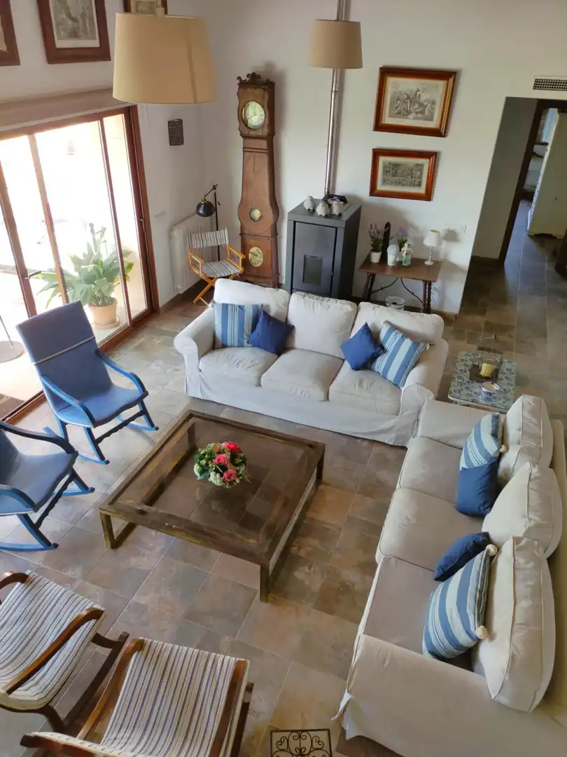 Wohnzimmer von Country house zum Verkauf in Muro mit Klimaanlage, Heizung und Privatgarten