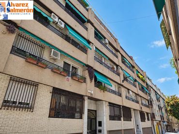 Piso con ascensor en venta en Calle ABEN HUMEYA