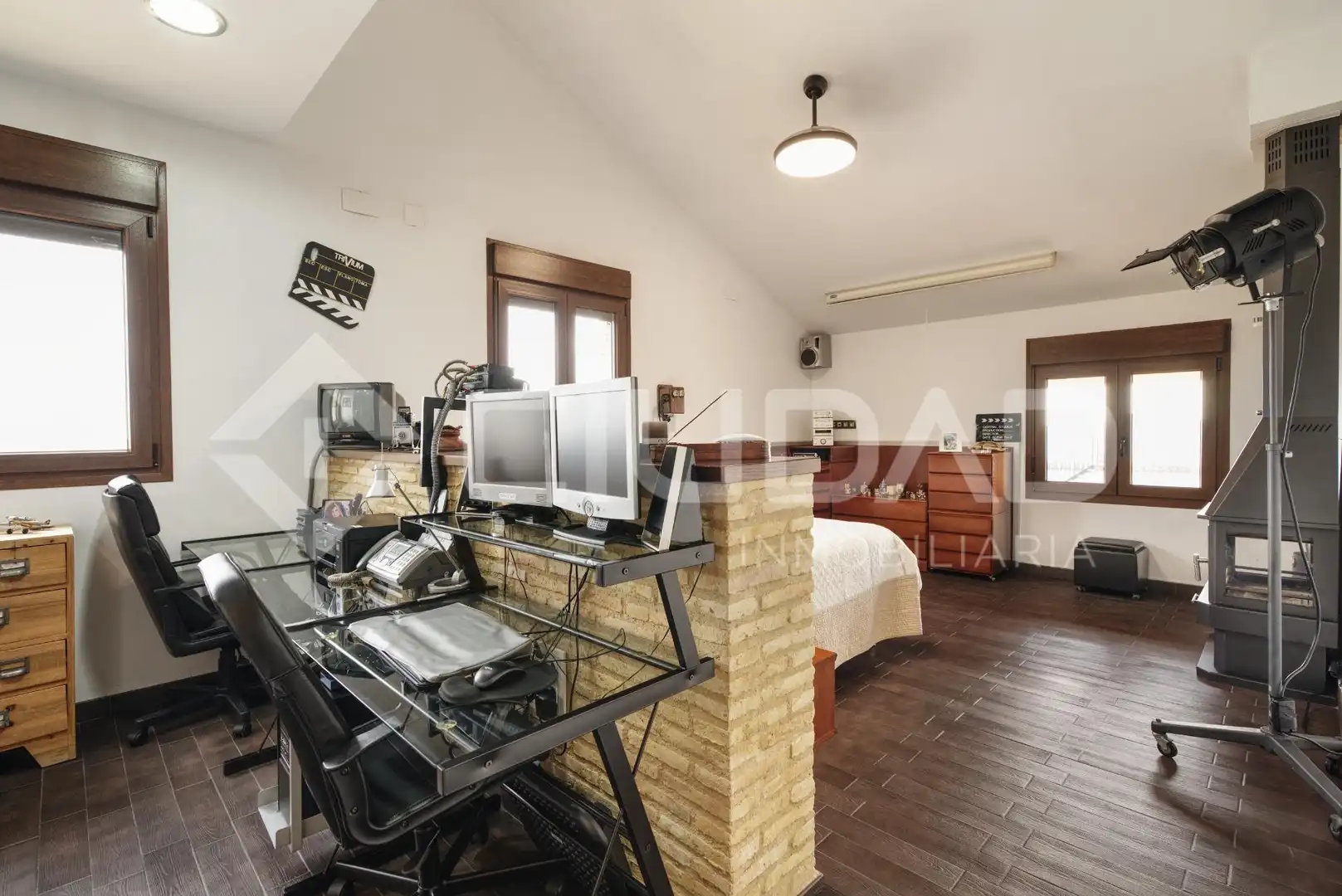 Dormitori de Casa o xalet en venda en Castilleja de la Cuesta amb Aire condicionat, Jardí privat i Terrassa