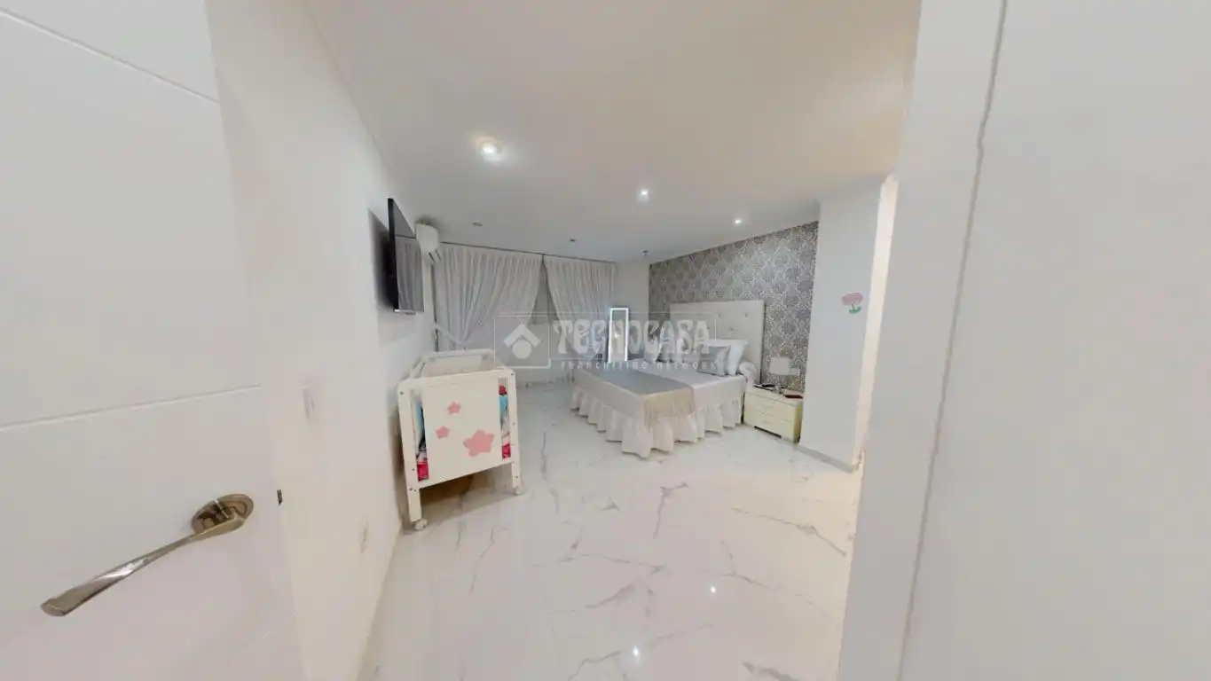 Habitación de Piso en venta en Valencia con Aire acondicionado y Calefacción