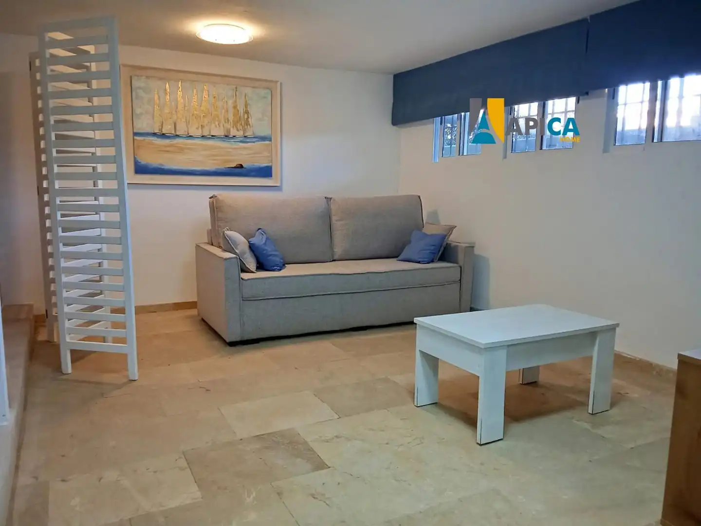 Wohnzimmer von Wohnung zum Verkauf in Sotogrande mit Klimaanlage