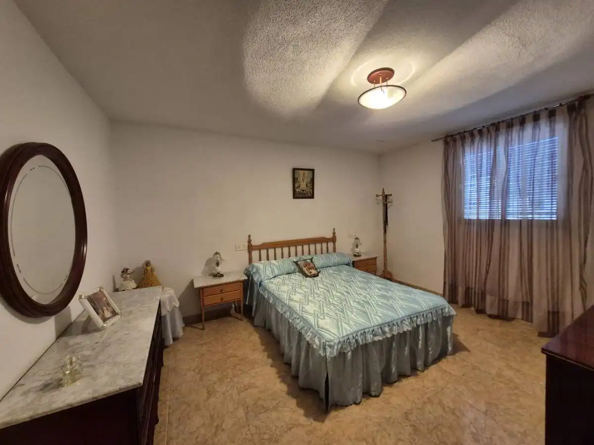 Habitación de Casa o chalet en venta en Crevillent con Calefacción y Amueblado