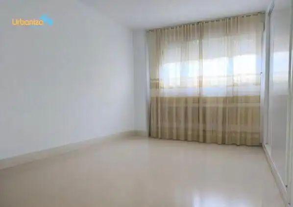 Habitación de Piso en venta en Badajoz con Aire acondicionado y Alarma