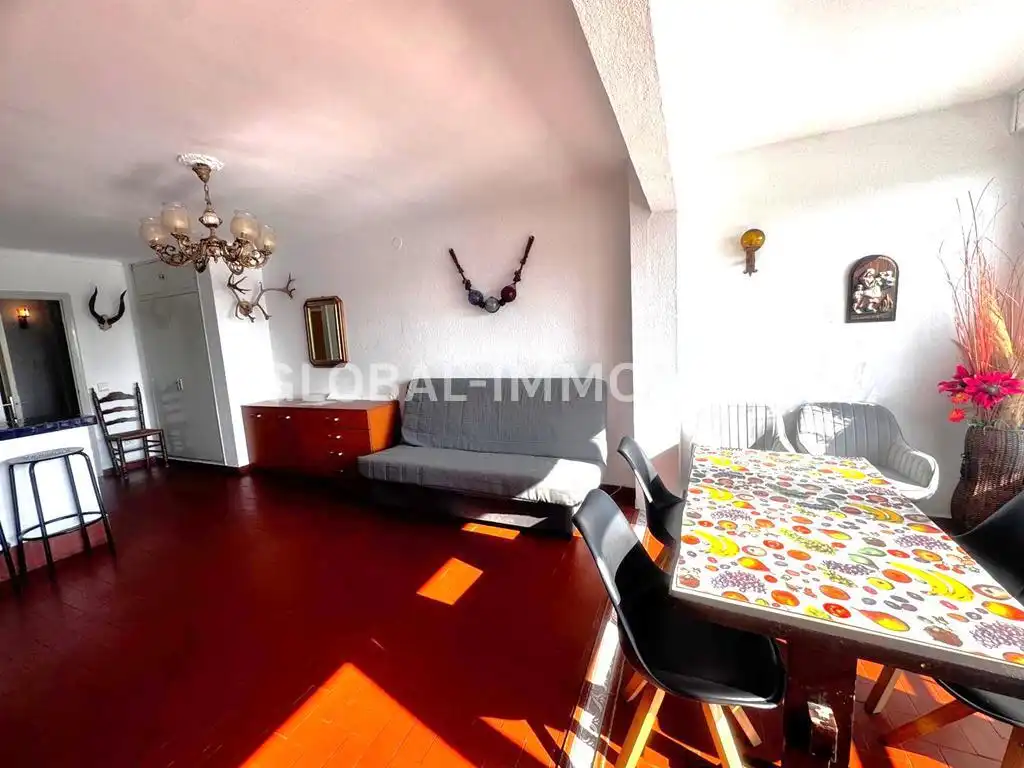 Wohnzimmer von Wohnung zum Verkauf in Empuriabrava mit Möbliert