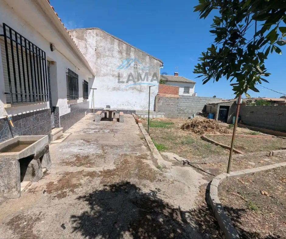 Houses for sale in Valdelacasa de Tajo  with Heating